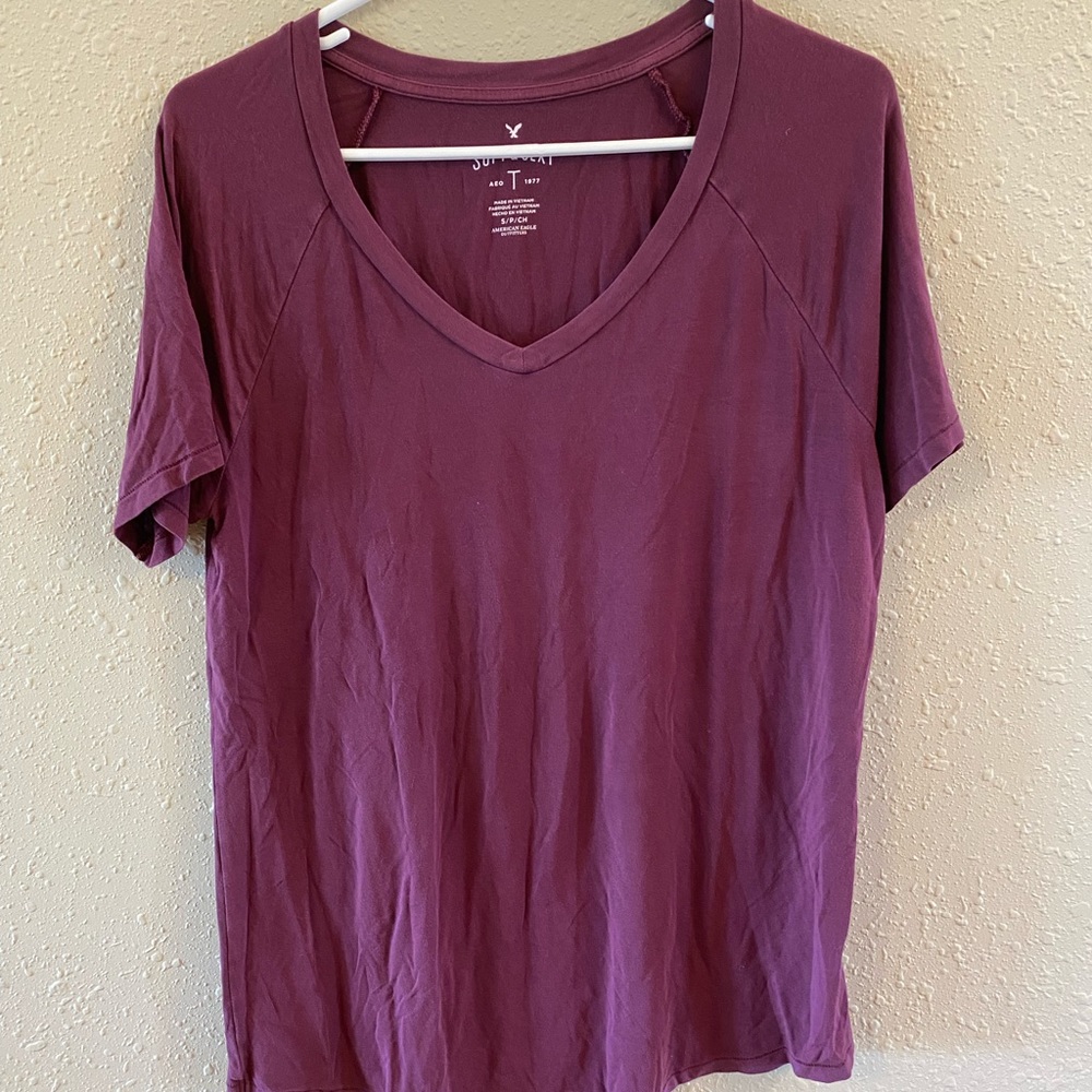 American eagle red/maroon short sleeve shirt. Size small